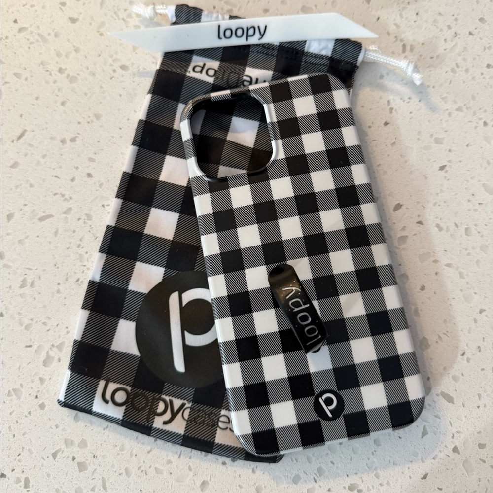EUC Loopy Black and White Plaid iPhone 12 Max Pro Case